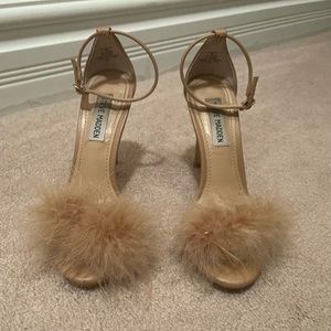 Nude Feather/Fuzzy Steve Madden Heels